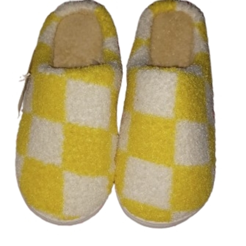 Cozy Plush White Slippers with Yellow Checker Print Rubber Soles M (7-8)